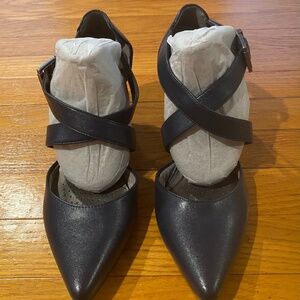 Life Strides Soft System Slate Blue Heels size 8.5